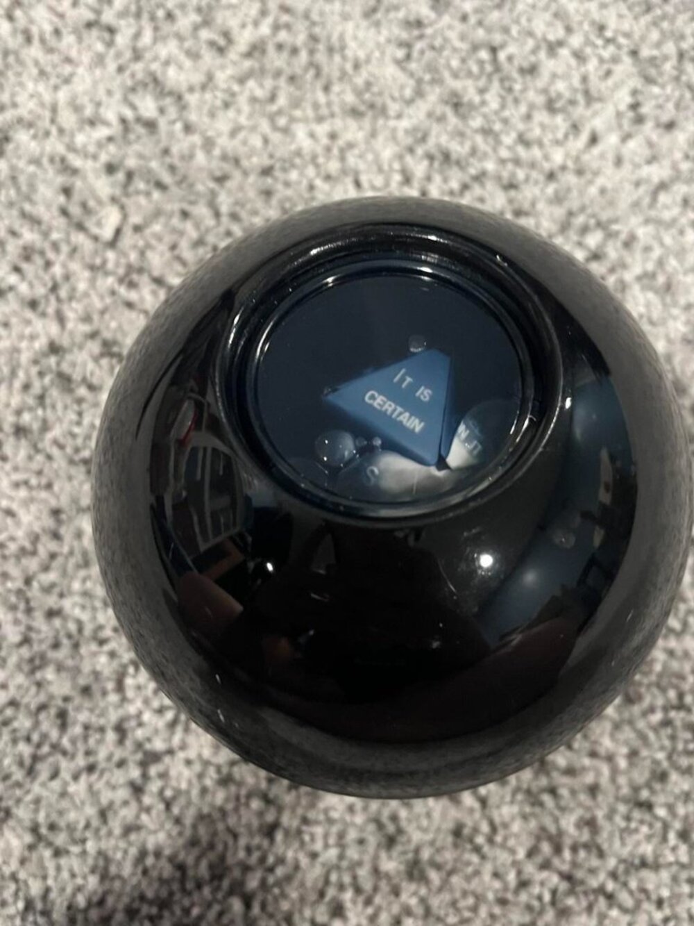 Magic 8 Ball - Picture 3 of 7